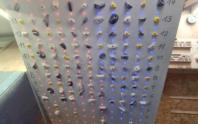 Unser Moonboard leuchtet